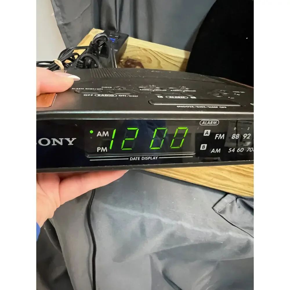 Vintage Sony Dream Machine Clock Radio Alarm Woodgrain